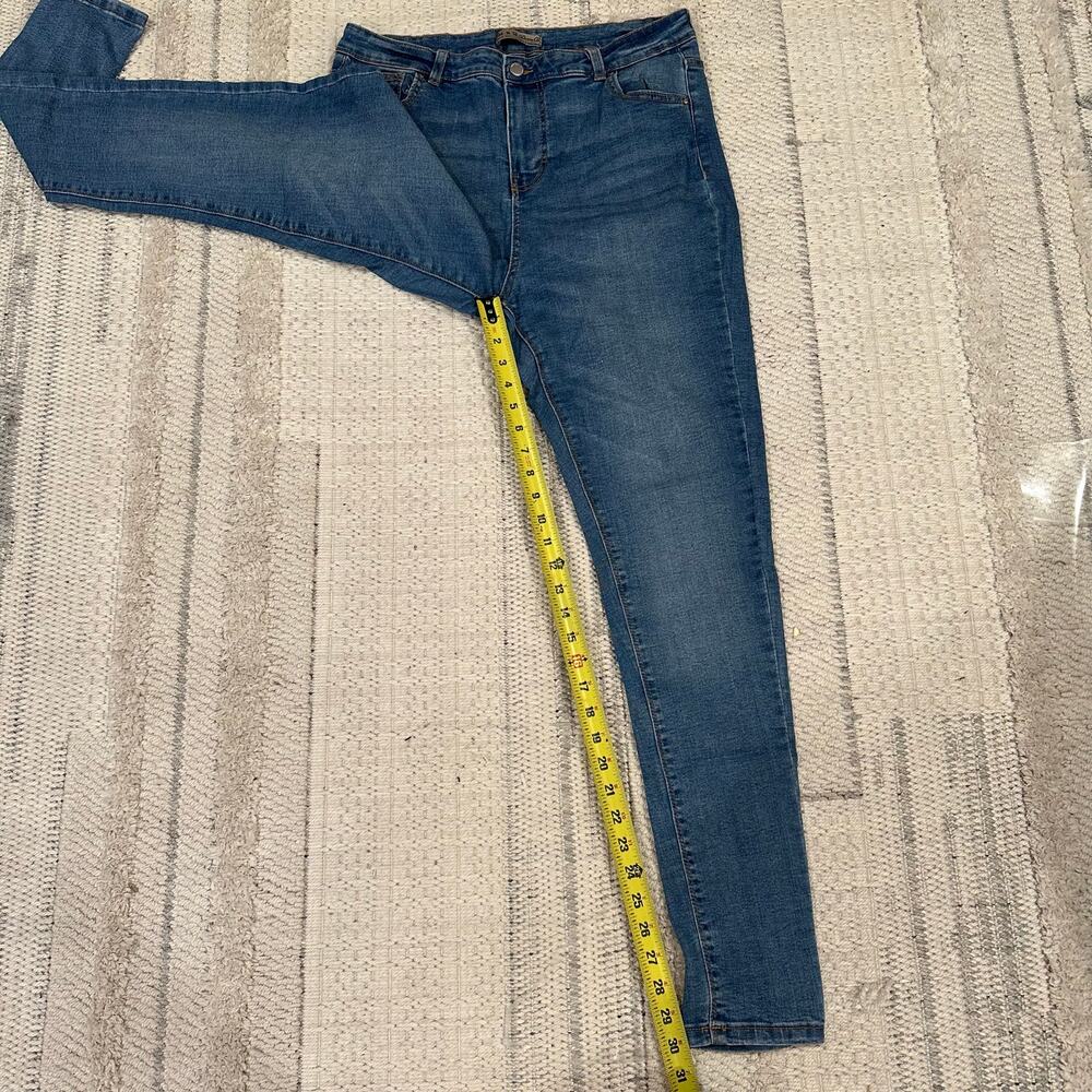 DENIM Co. Women's Skinny Jeans Size 14 In Medium Wash - Picture 5 of 9